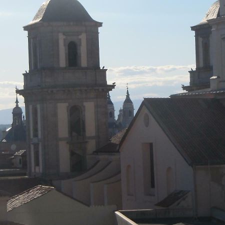 Atico De Mowgli - Sol Lägenhet Madrid Exteriör bild